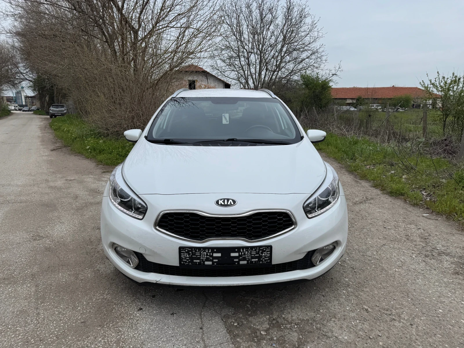 Kia Ceed 1.6D.NAVI.LED.2-ключа.Италия.Без ръжди.251х.км - изображение 2