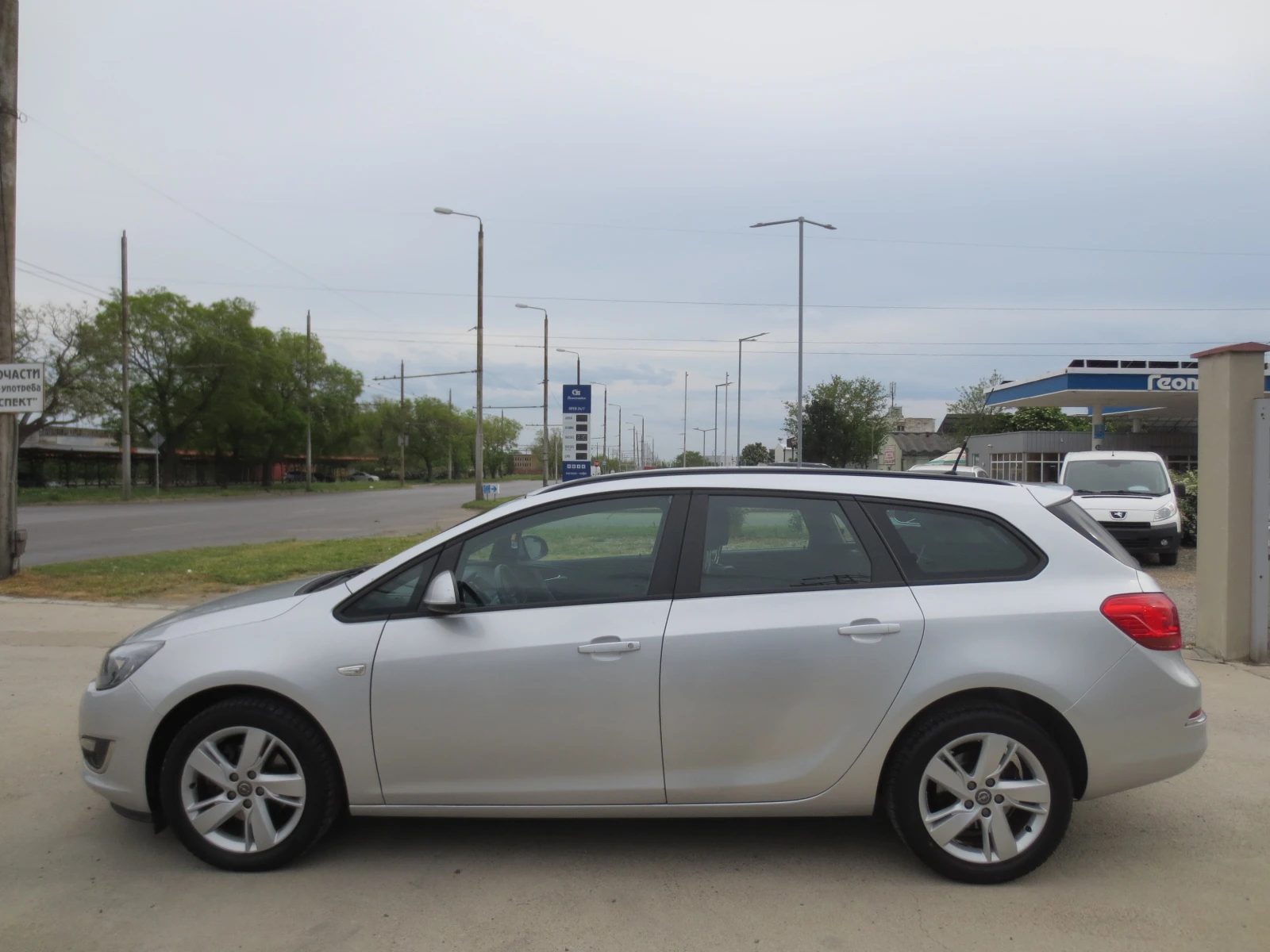 Opel Astra 1.7 CDTI * FACELIIFT*  - изображение 8