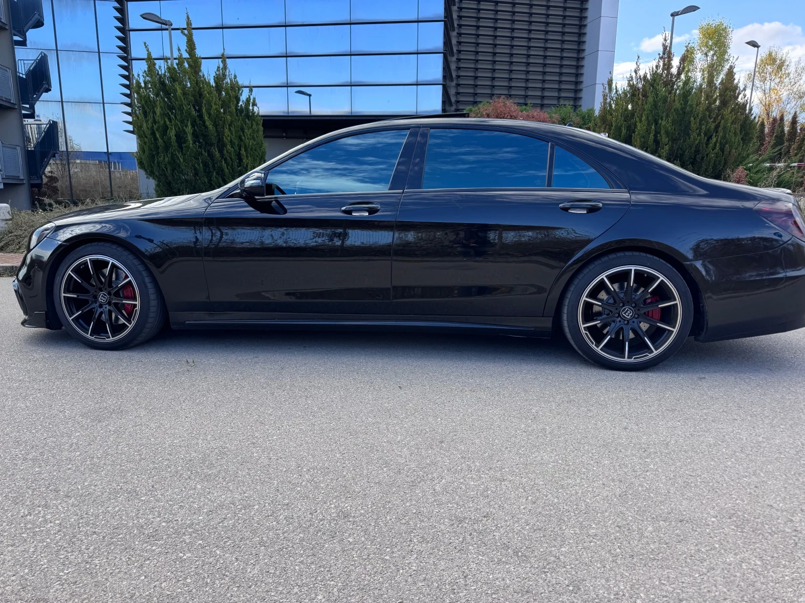 Mercedes-Benz S 560 Brabus/4Matic/ ВСИЧКИ ЕКСТРИ ЗА МОДЕЛА ! - изображение 7