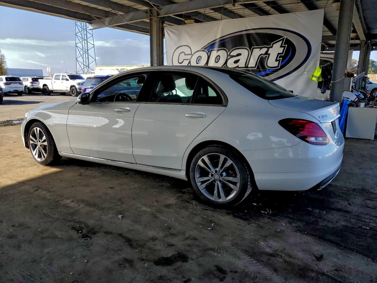 Mercedes-Benz C 300  - изображение 6