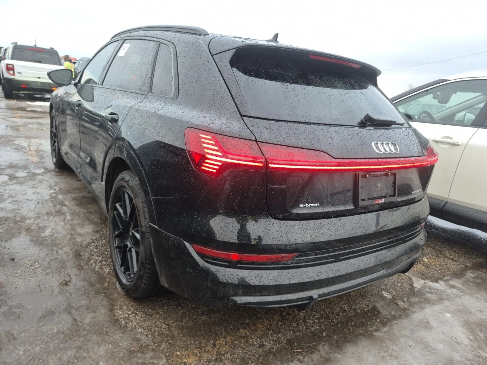 Audi E-Tron S Line/TECHNIK/Driver assistance/Cooled/2set tirеs - изображение 4