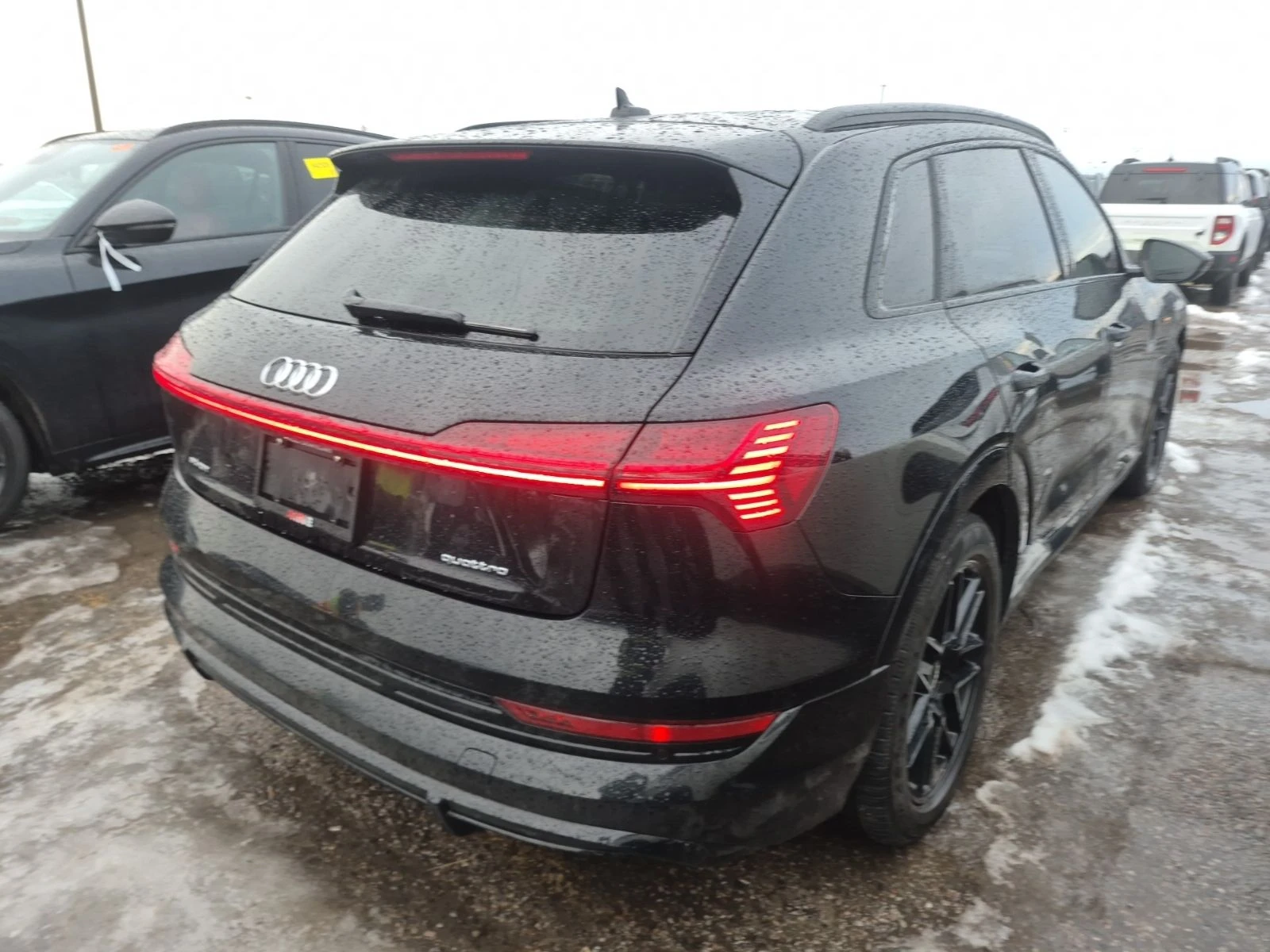 Audi E-Tron S Line/TECHNIK/Driver assistance/Cooled/2set tirеs - изображение 3