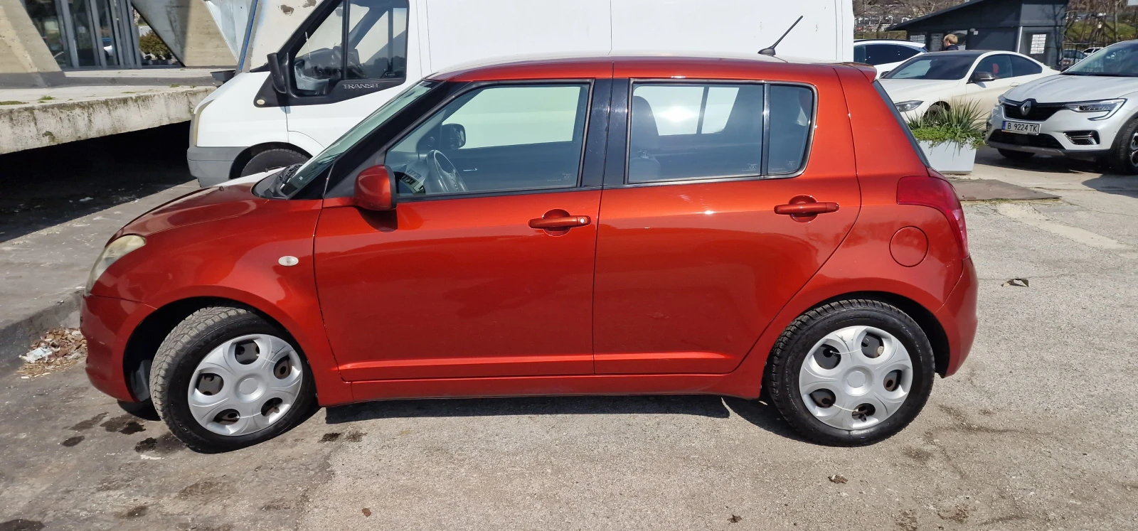 Suzuki Swift 1.3i 92K.C. / КЛИМАТИК /, снимка 2 - Автомобили и джипове - 53724381