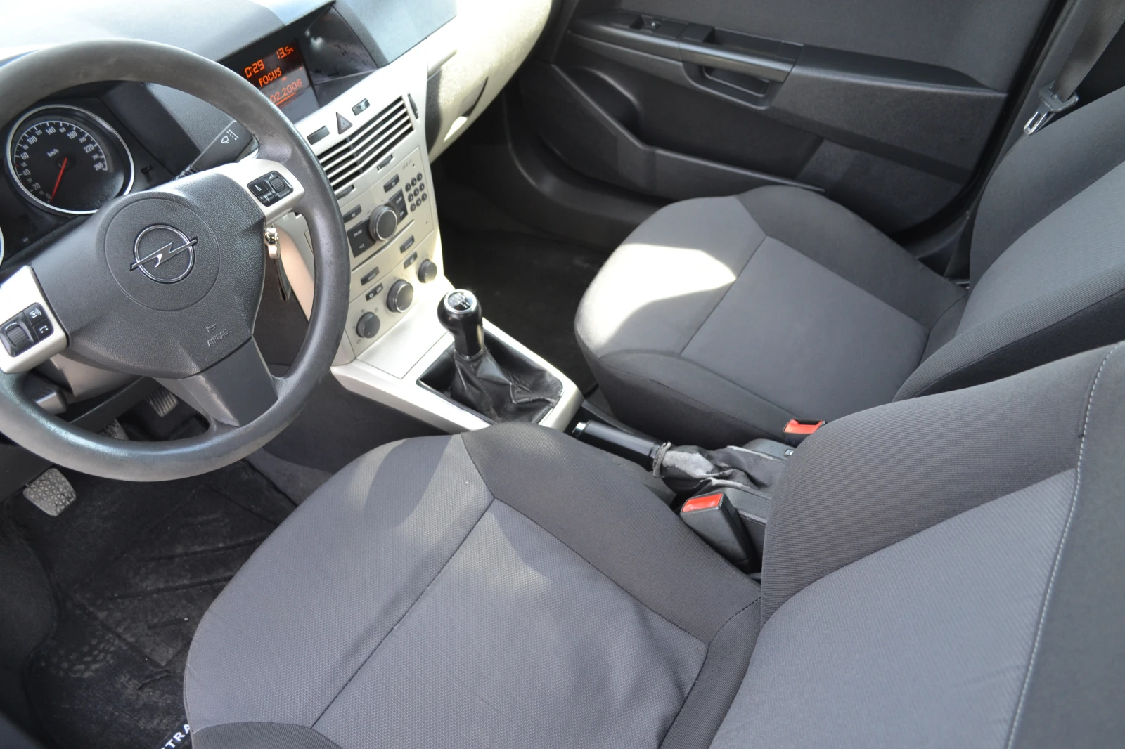 Opel Astra 1.4I - изображение 7