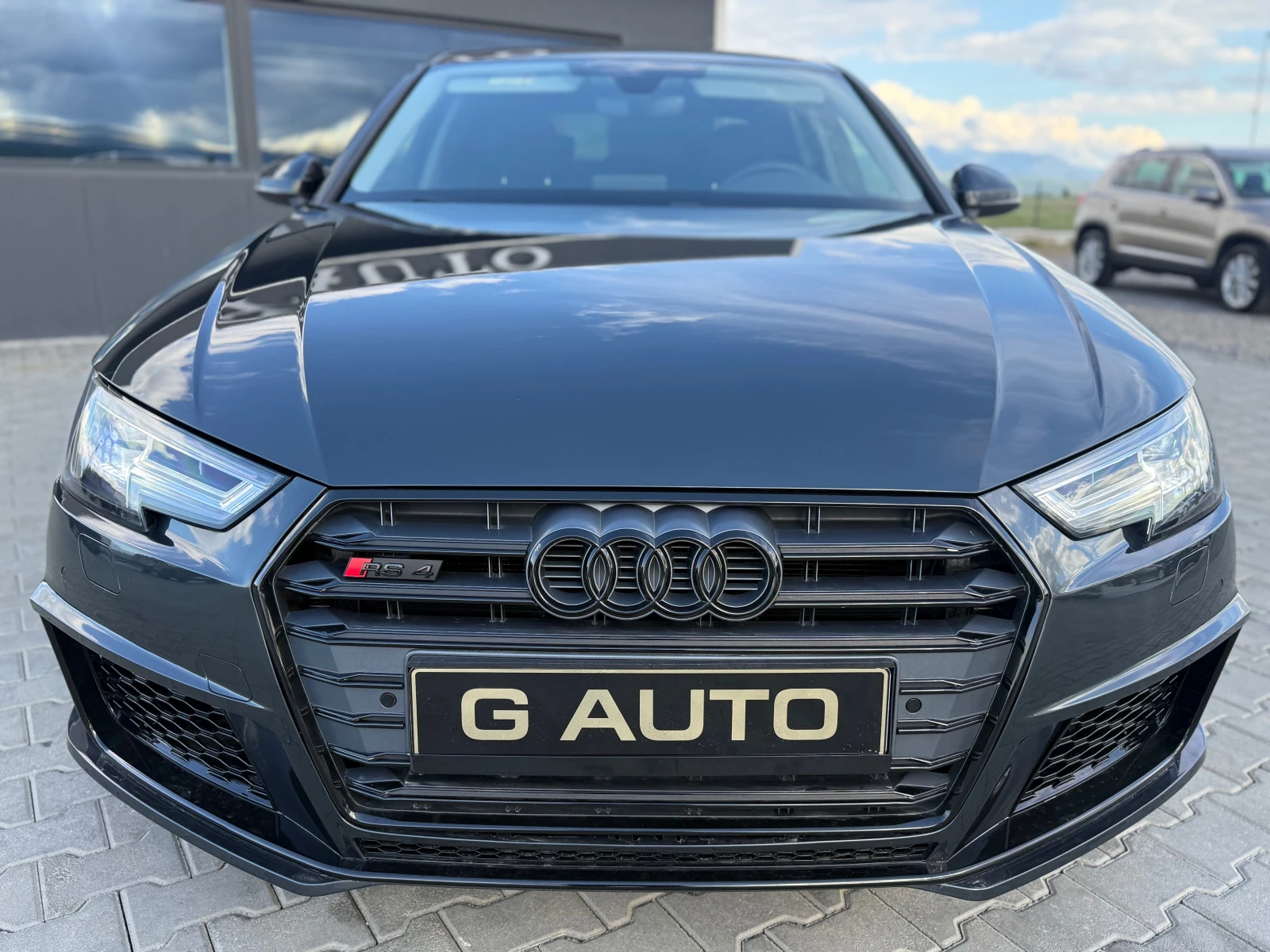 Audi A4 2.0TDI RS4 Собствен лизинг !!!, снимка 2 - Автомобили и джипове - 54068294