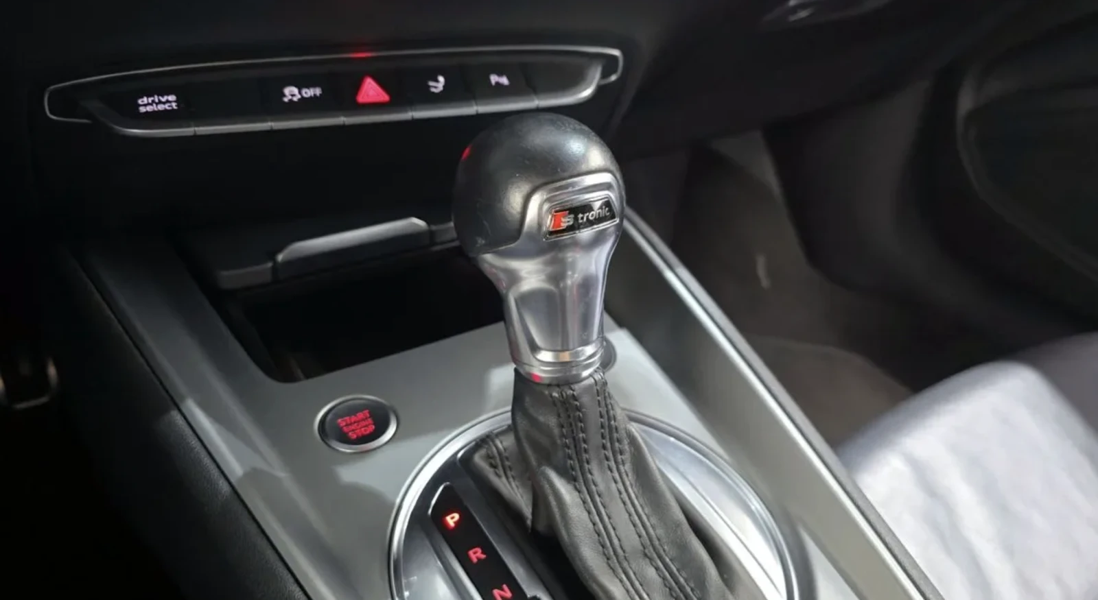 Audi Tt 45TFSI QUATTRO/COMPETITION СЕДАЛКИ/FULL, снимка 9 - Автомобили и джипове - 54136656