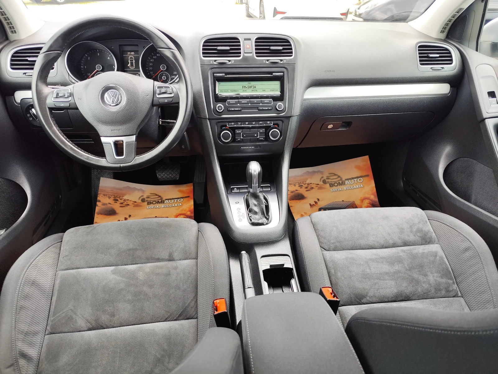 VW Golf 1.6TDi* KLIMA* EBPO 5A* * , снимка 10 - Автомобили и джипове - 54379544