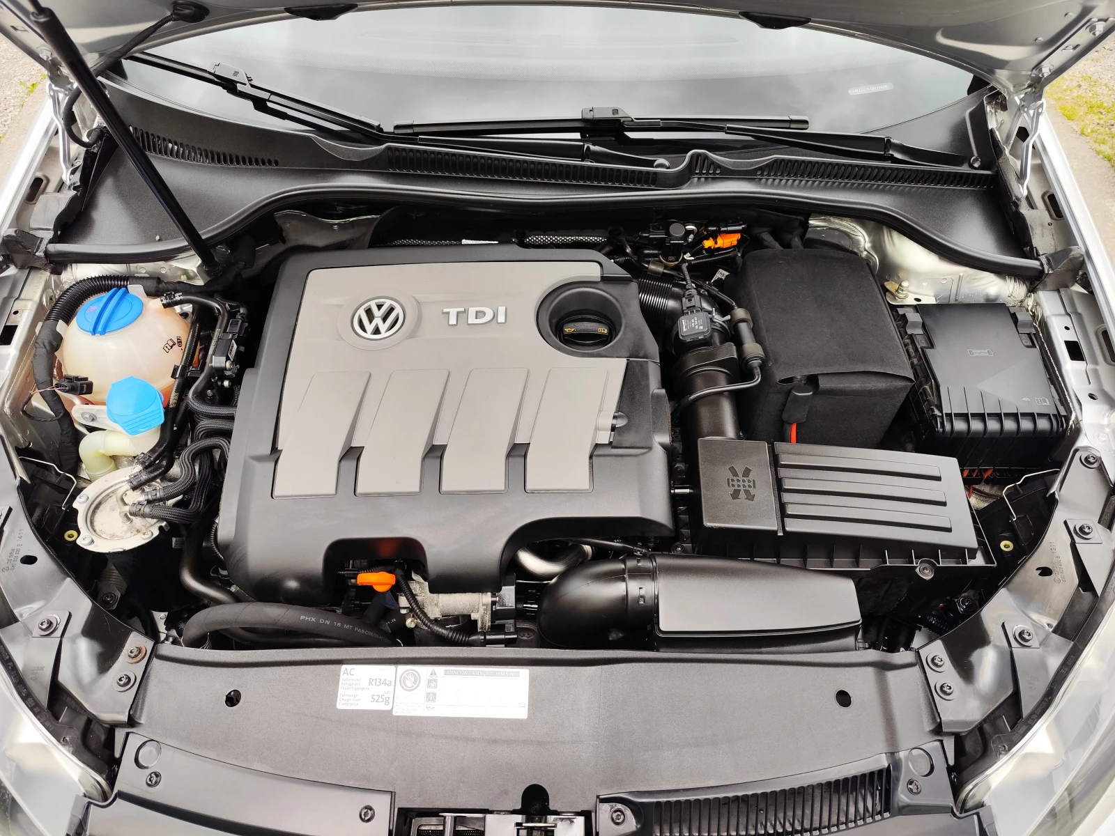 VW Golf 1.6TDi* KLIMA* EBPO 5A* * , снимка 15 - Автомобили и джипове - 54379544