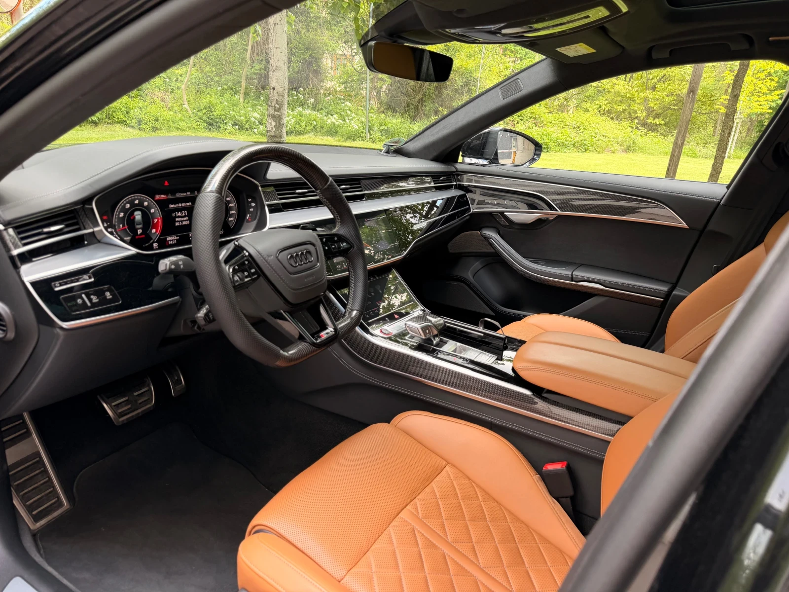 Audi S8 FACE / CARBON / B&O, снимка 9 - Автомобили и джипове - 54627155