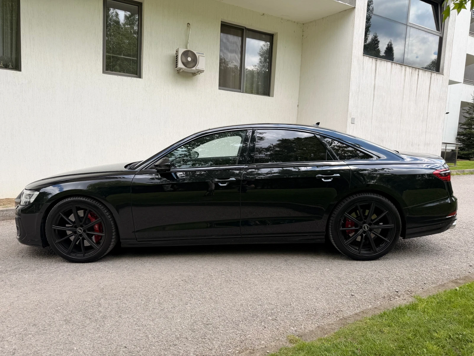 Audi S8 FACE / CARBON / B&O, снимка 4 - Автомобили и джипове - 54627155