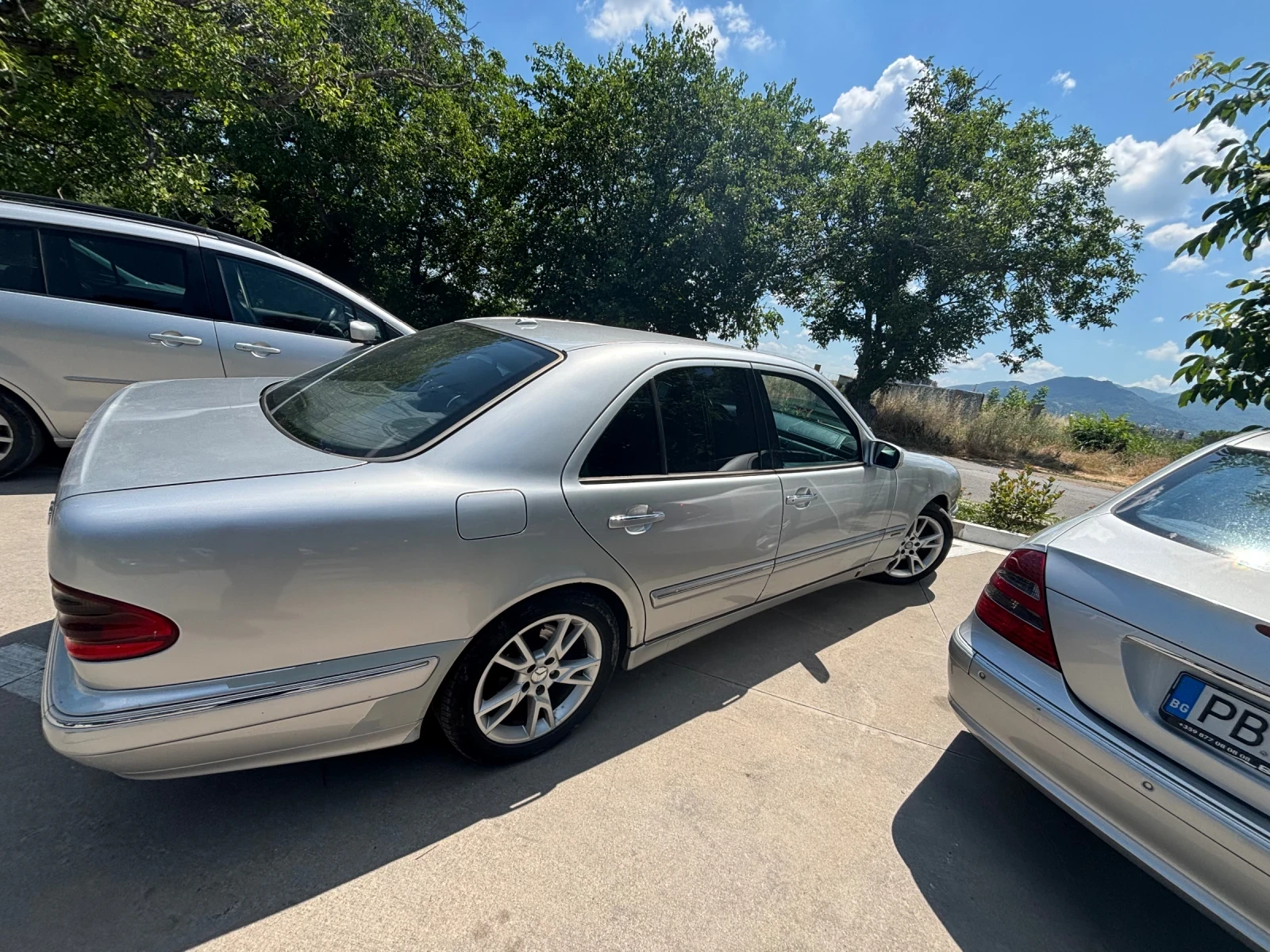 Mercedes-Benz E 270, снимка 3 - Автомобили и джипове - 55231630