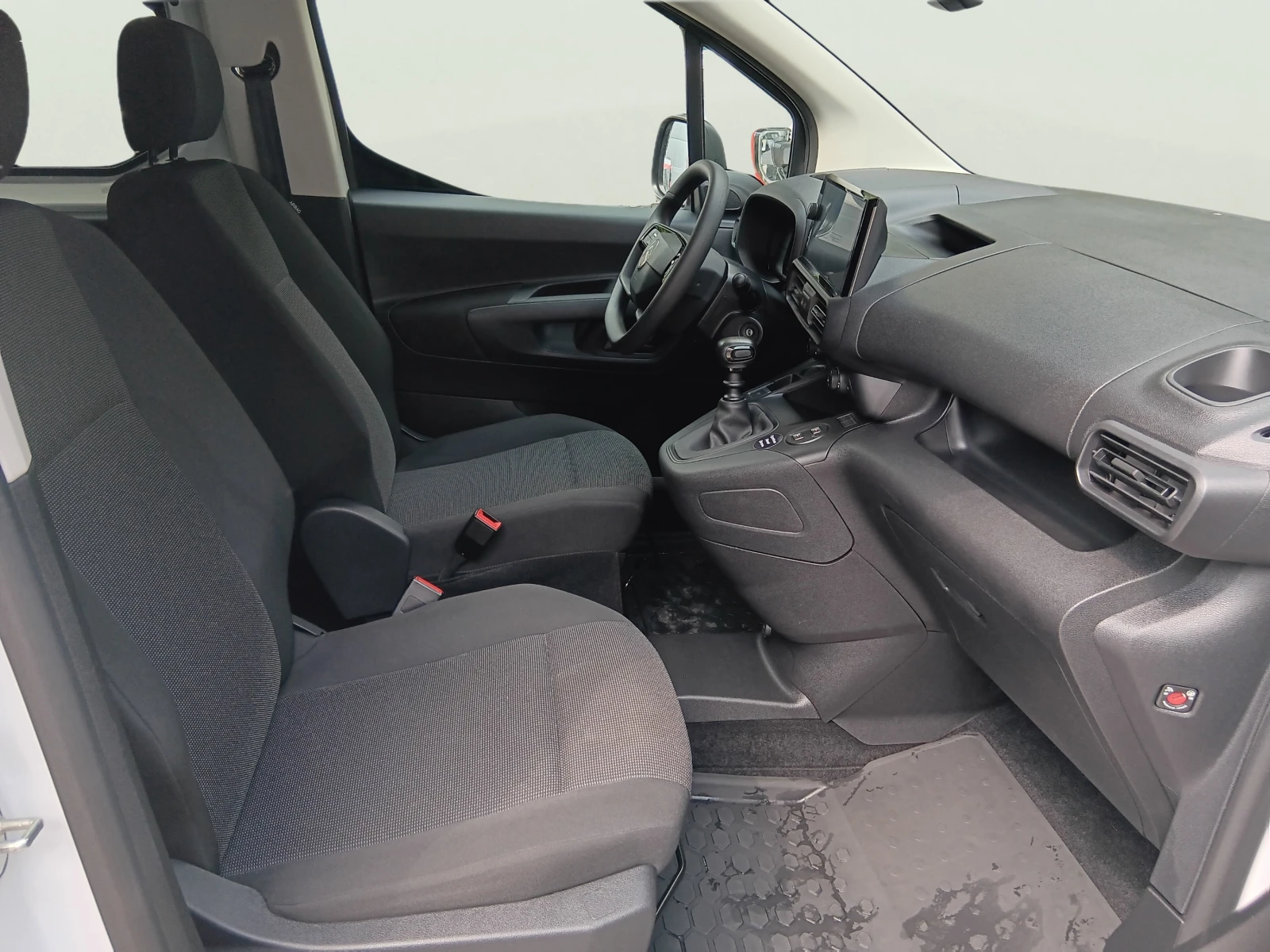 Citroen Berlingo 1.5 BlueHDI, снимка 13 - Автомобили и джипове - 55398547