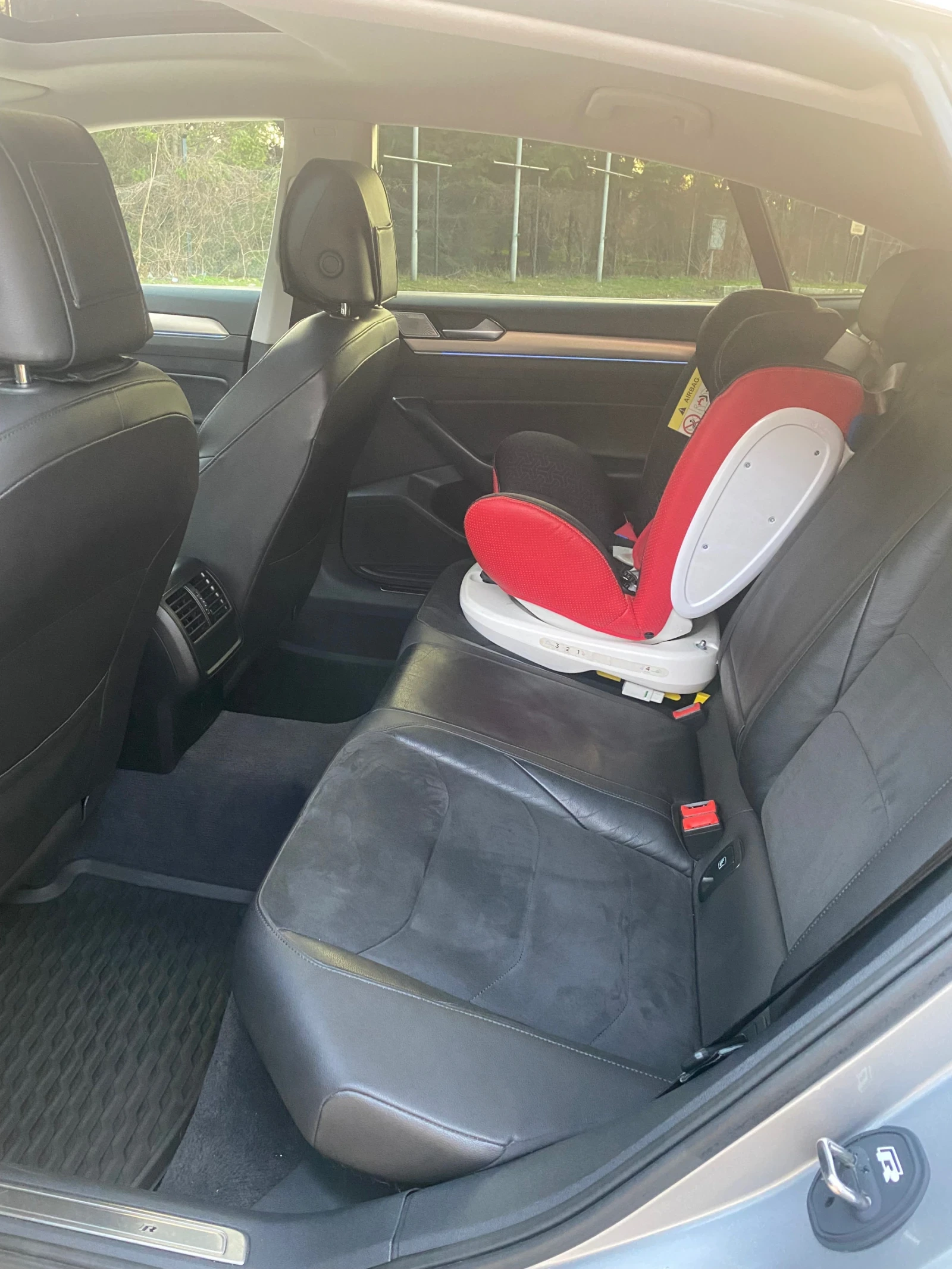 VW Arteon 2.0TDi, снимка 16 - Автомобили и джипове - 55438348