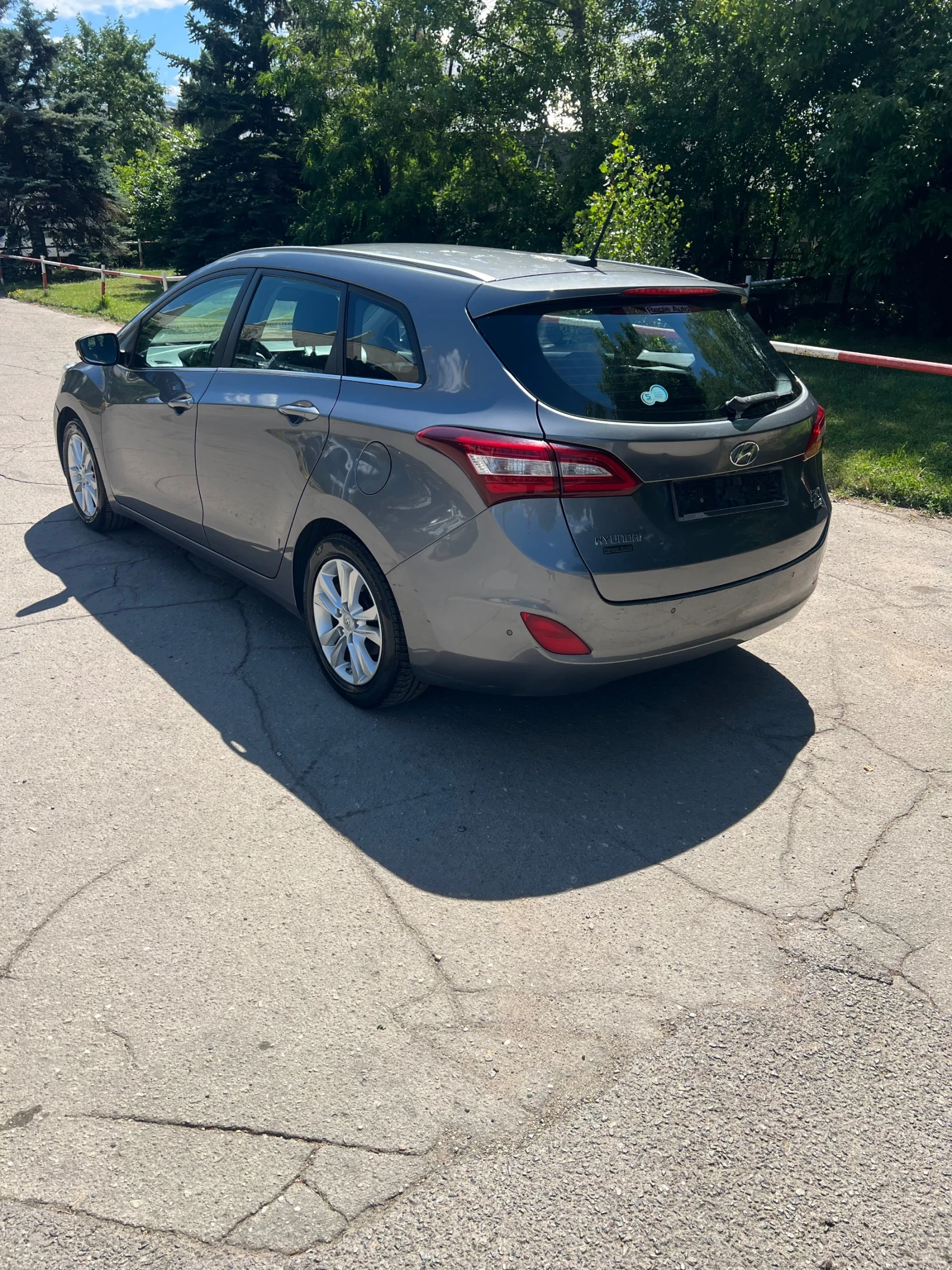 Hyundai I30 1.6 , снимка 4 - Автомобили и джипове - 55595491