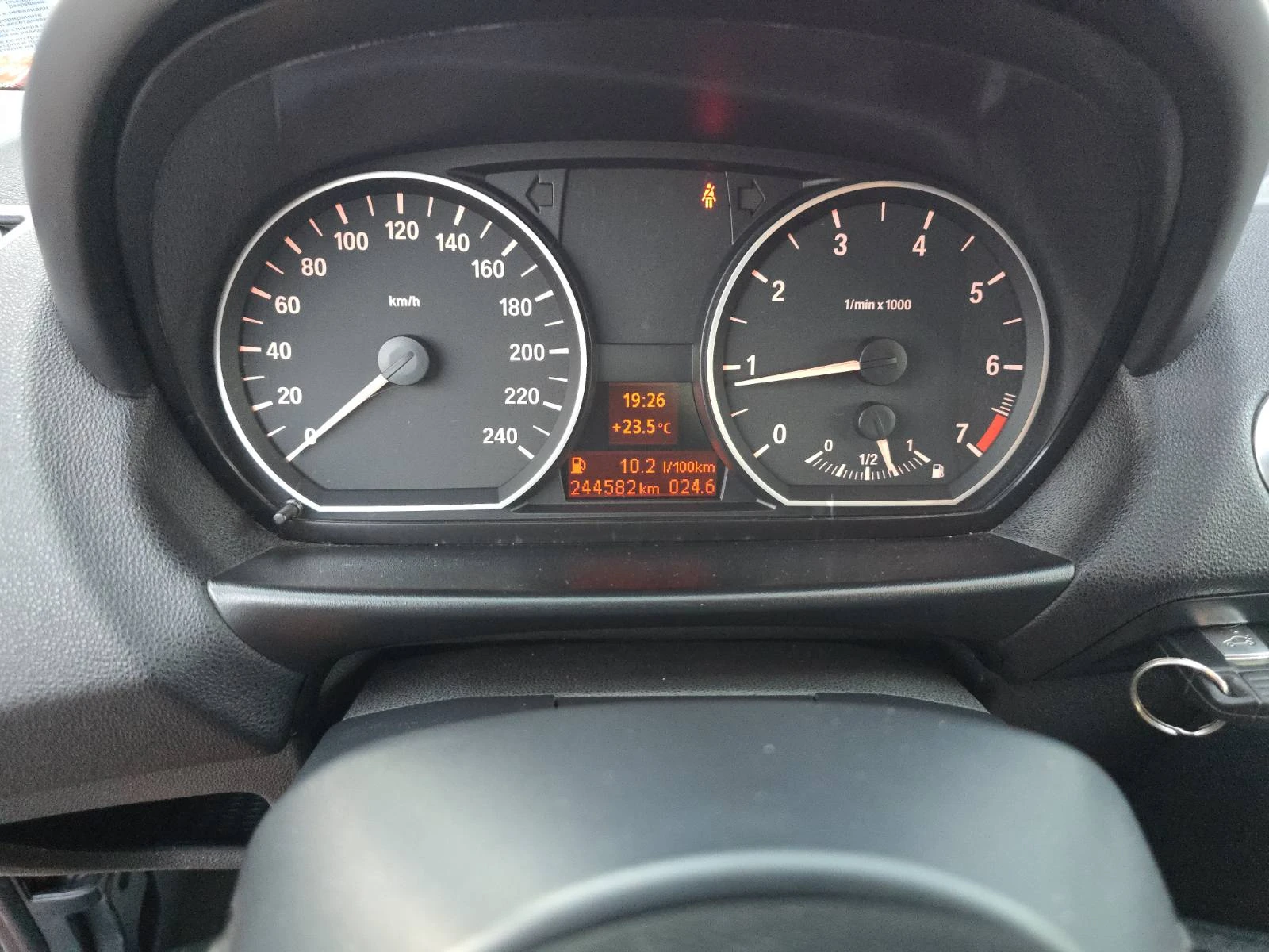 BMW 116, снимка 8 - Автомобили и джипове - 55999235