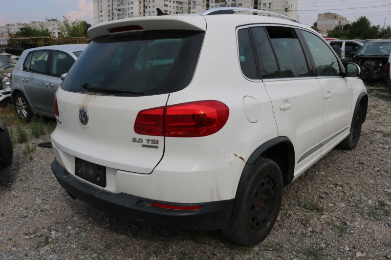 VW Tiguan 2.0TSI 4x4, снимка 5 - Автомобили и джипове - 46931386