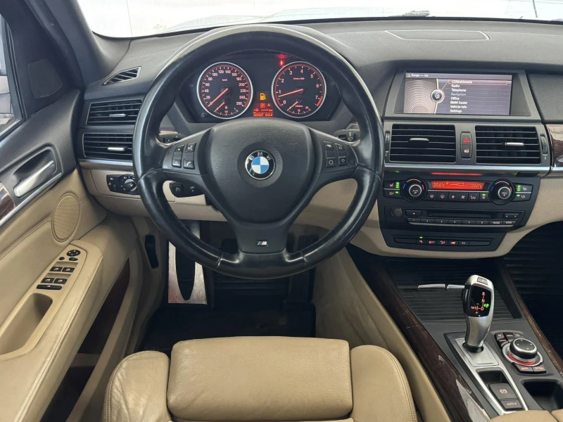 BMW X5 xDrive35i M-Paket, снимка 8 - Автомобили и джипове - 51201431