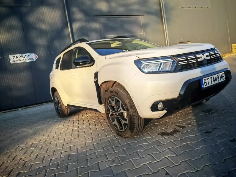 Dacia Duster, снимка 2 - Автомобили и джипове - 52525794
