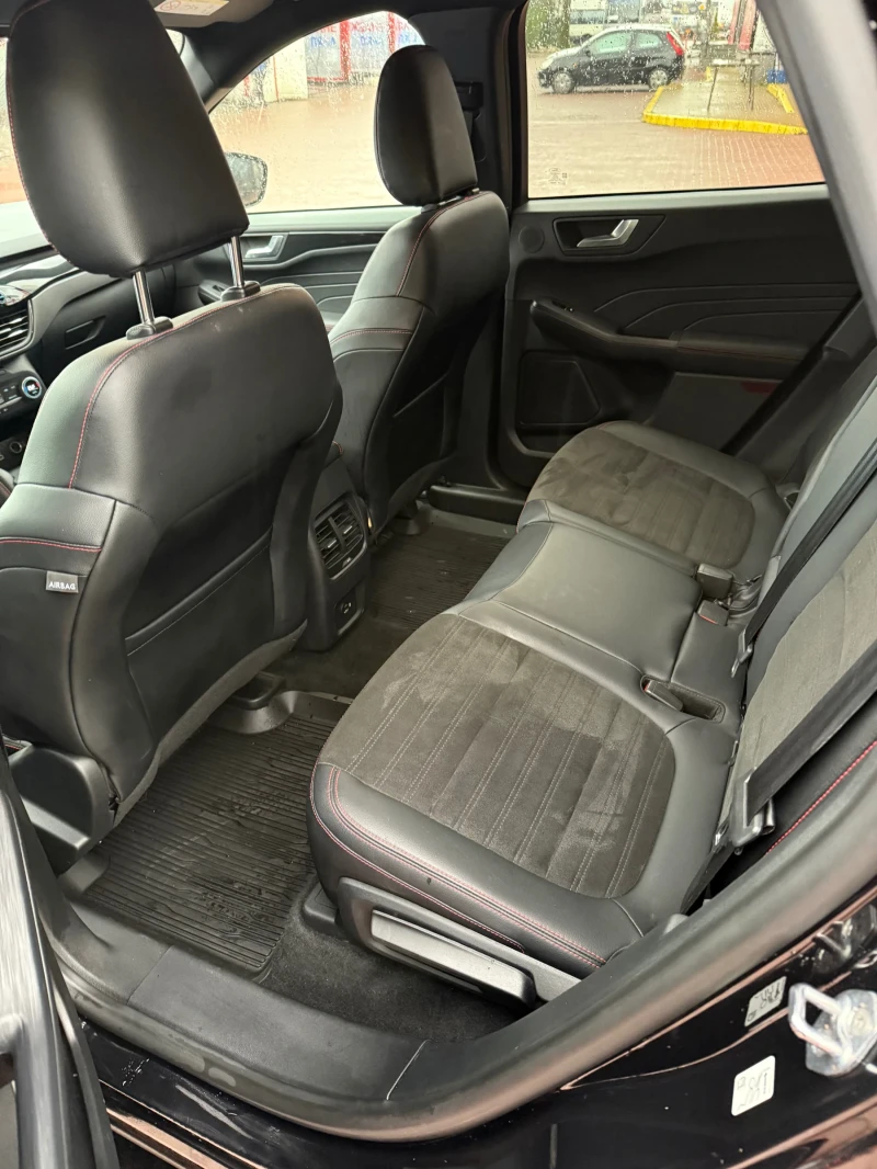 Ford Kuga 2.5 ST Line mild hybrid, снимка 8 - Автомобили и джипове - 53024658