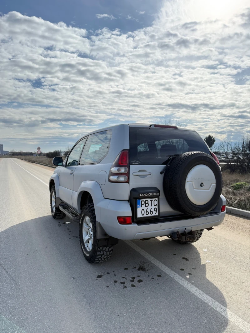 Toyota Land cruiser 3.0 D4D, снимка 4 - Автомобили и джипове - 53524483