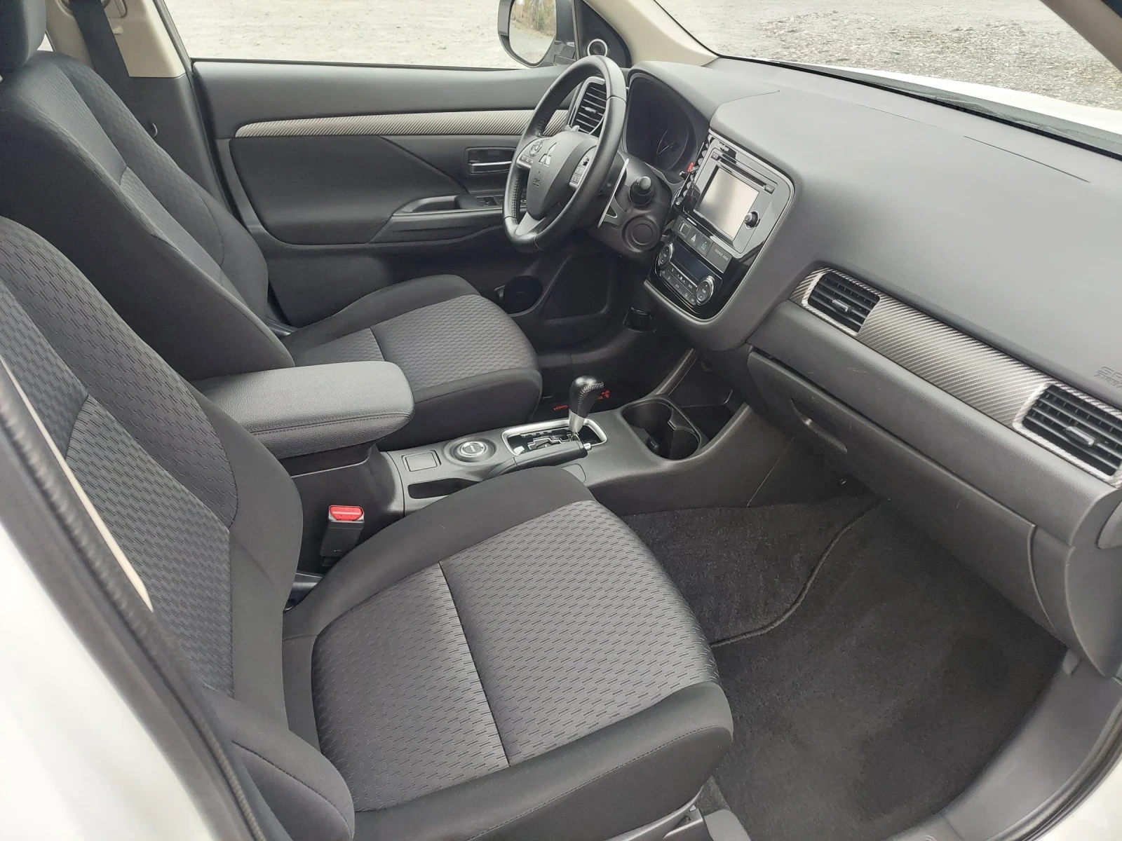 Mitsubishi Outlander 2.2DID, AUTO, NAVI, 4X4, 7места - изображение 6