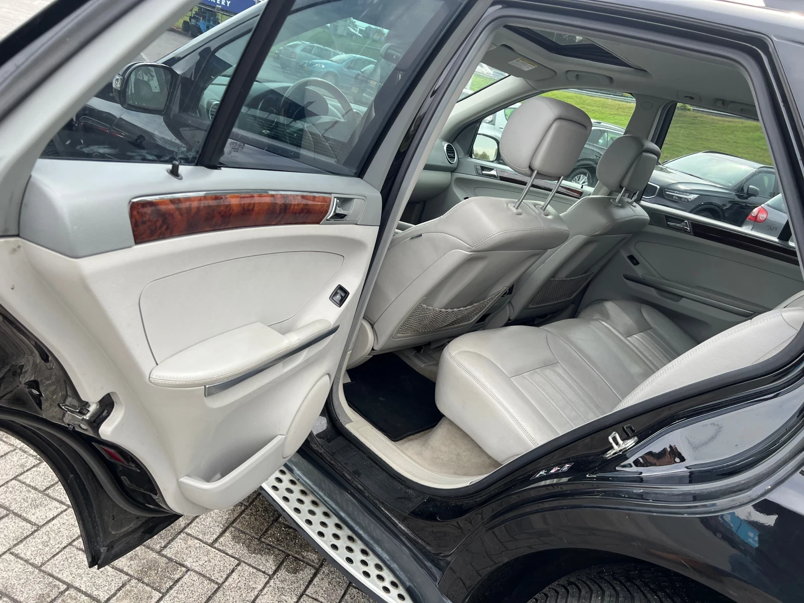 Mercedes-Benz ML 320 Кожа* Нави* Подгрев* Keyless-GO* Шибидах* Харман-К - изображение 10