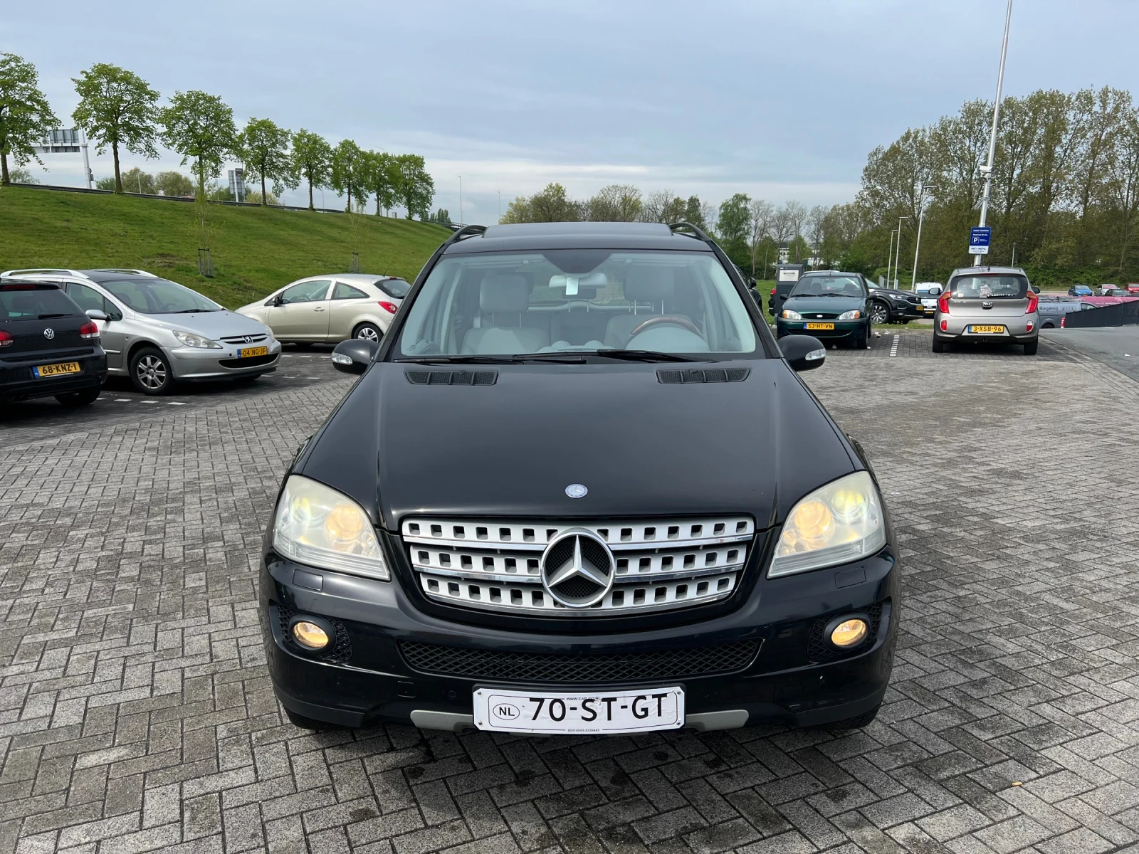 Mercedes-Benz ML 320 Кожа* Нави* Подгрев* Keyless-GO* Шибидах* Харман-К - изображение 2