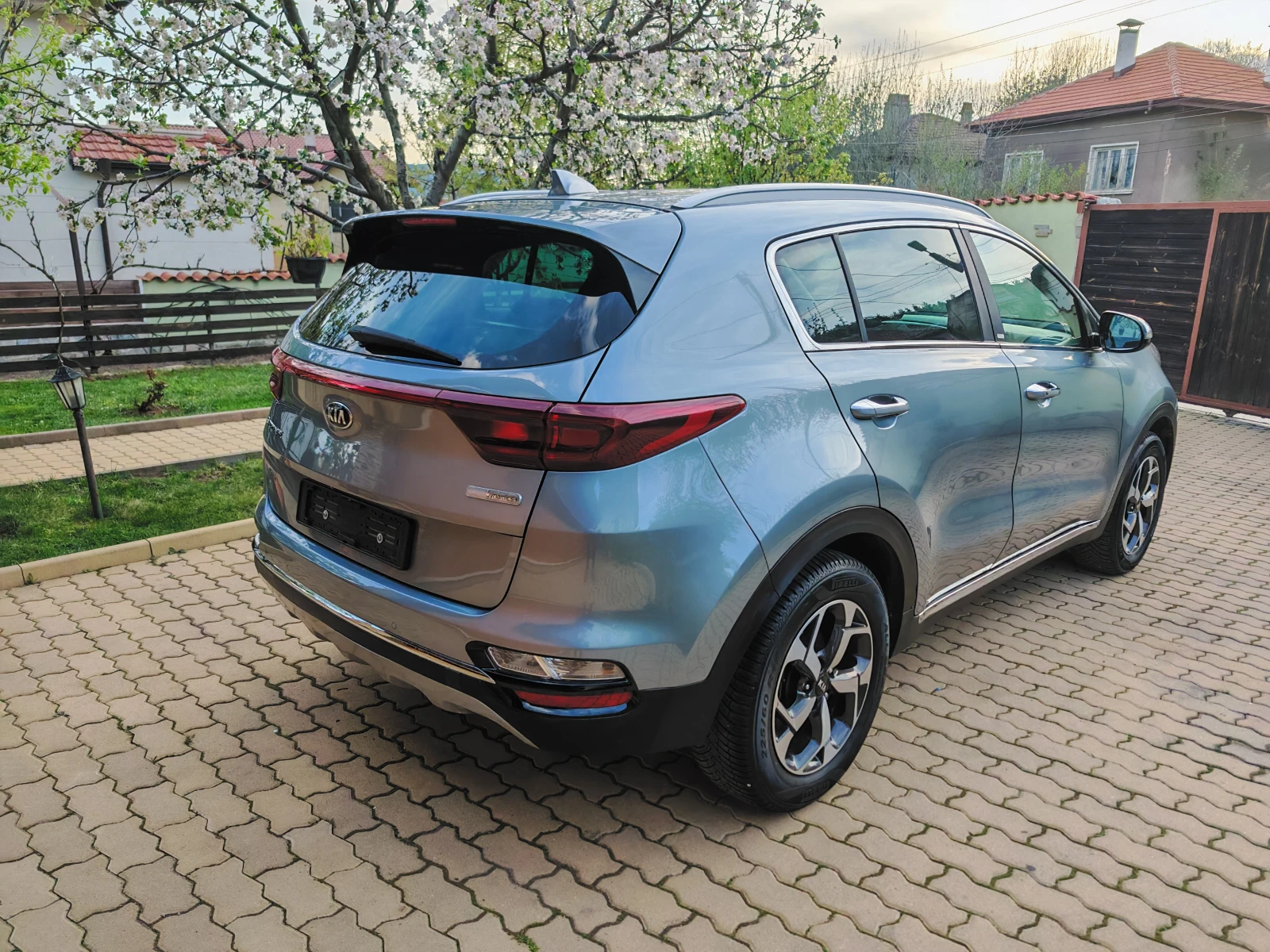 Kia Sportage 1.6 CRDI-HYBRID - изображение 4