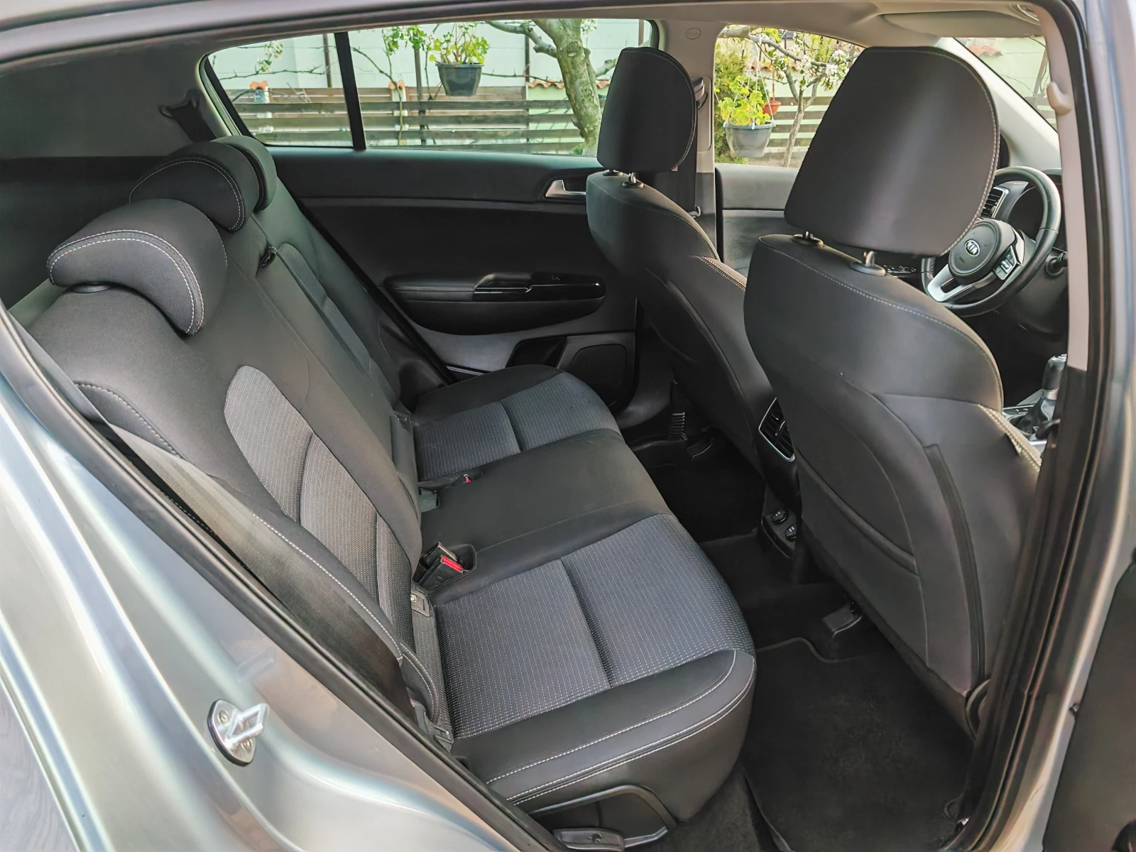 Kia Sportage 1.6 CRDI-HYBRID - изображение 10