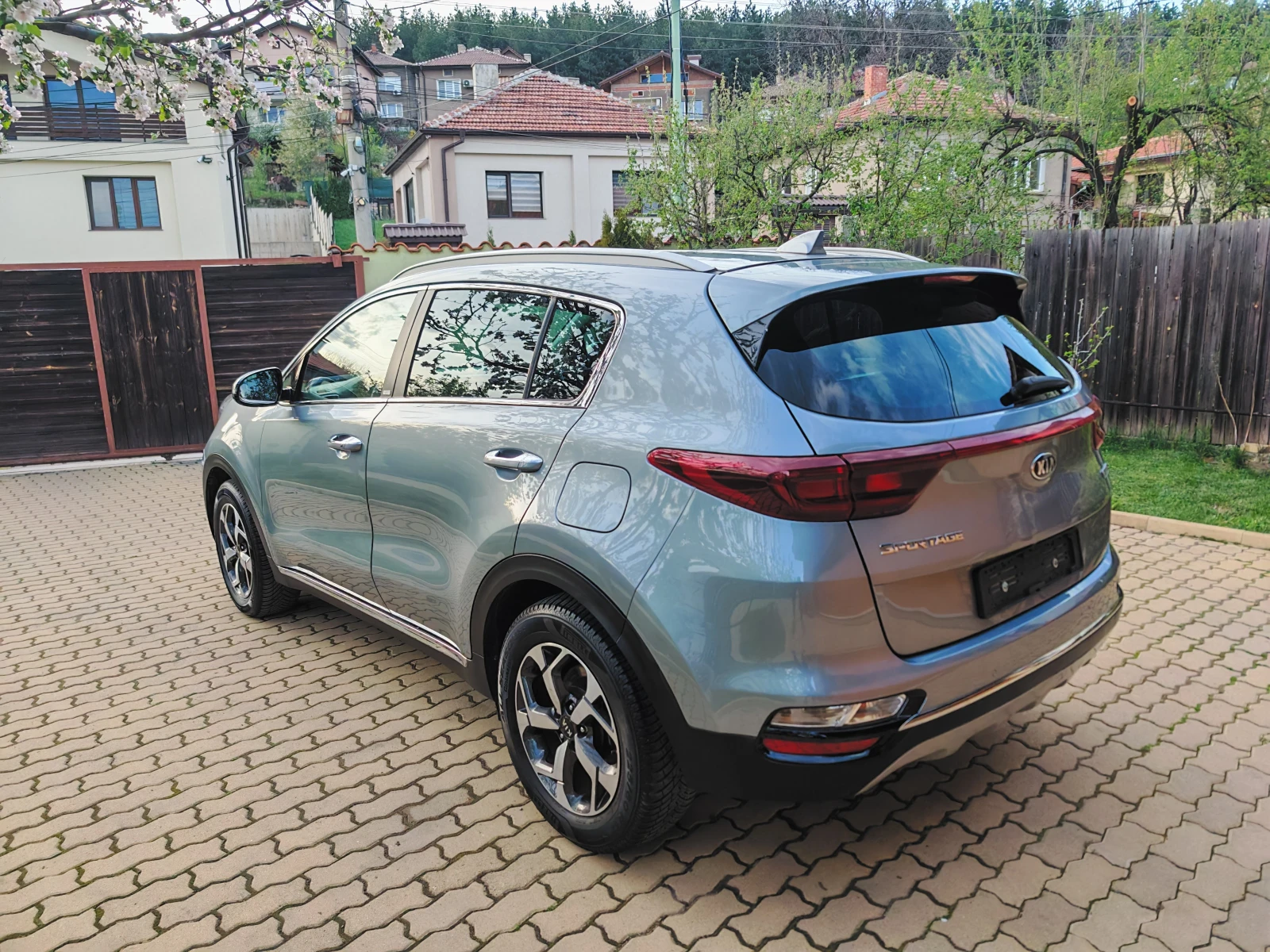 Kia Sportage 1.6 CRDI-HYBRID - изображение 6