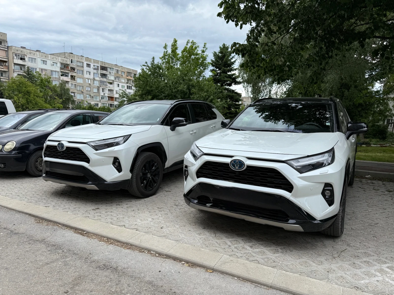 Toyota Rav4 НАЛИЧНА! 4х2 STYLE ГАРАНЦИЯ РЕГИСТРИРАНА КАСКО - изображение 2