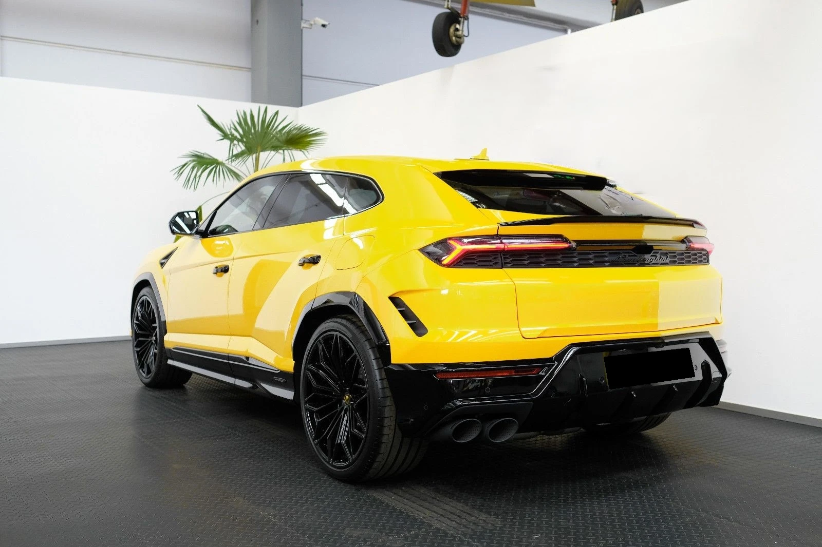 Lamborghini Urus SE/FACELIFT/PLUG-IN/CERAMIC/CARBON/B&O/PANO/STYLE/ - изображение 5