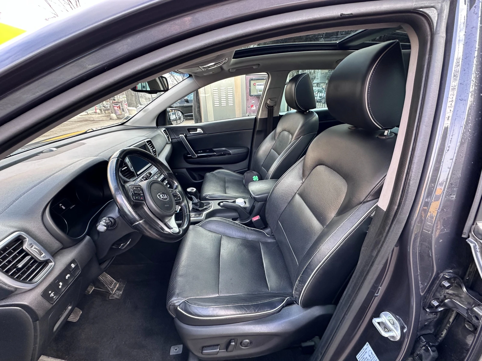 Kia Sportage 1.7 CRDI EcoDynamics, снимка 7 - Автомобили и джипове - 53738400