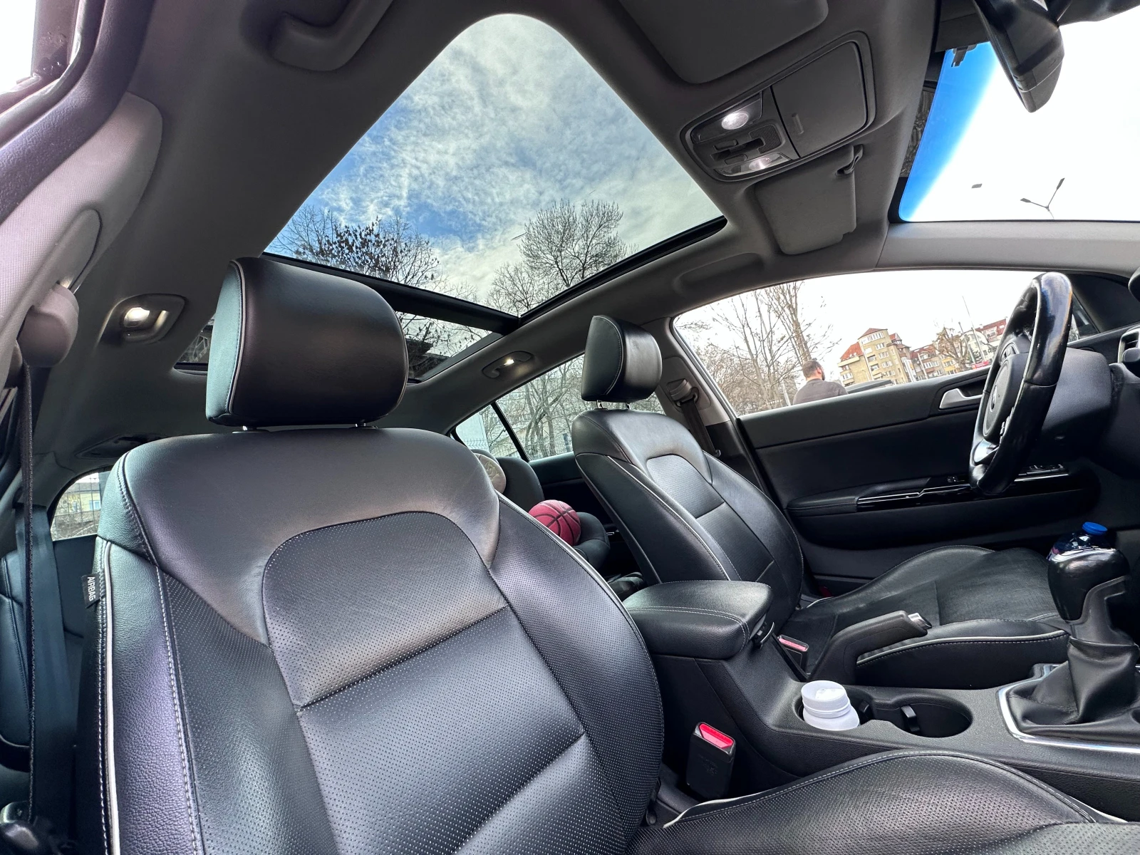 Kia Sportage 1.7 CRDI EcoDynamics, снимка 12 - Автомобили и джипове - 53738400