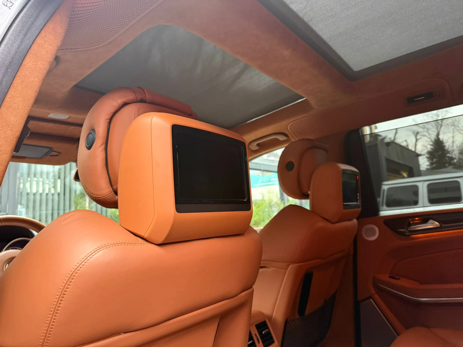 Mercedes-Benz GLS 63 AMG BBRABUS 850/CARBON, снимка 13 - Автомобили и джипове - 53994250