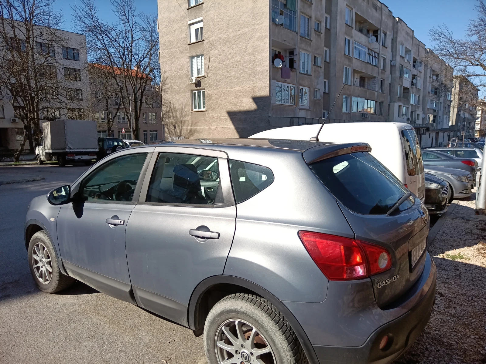 Nissan Qashqai 1.5dci, снимка 5 - Автомобили и джипове - 54266200