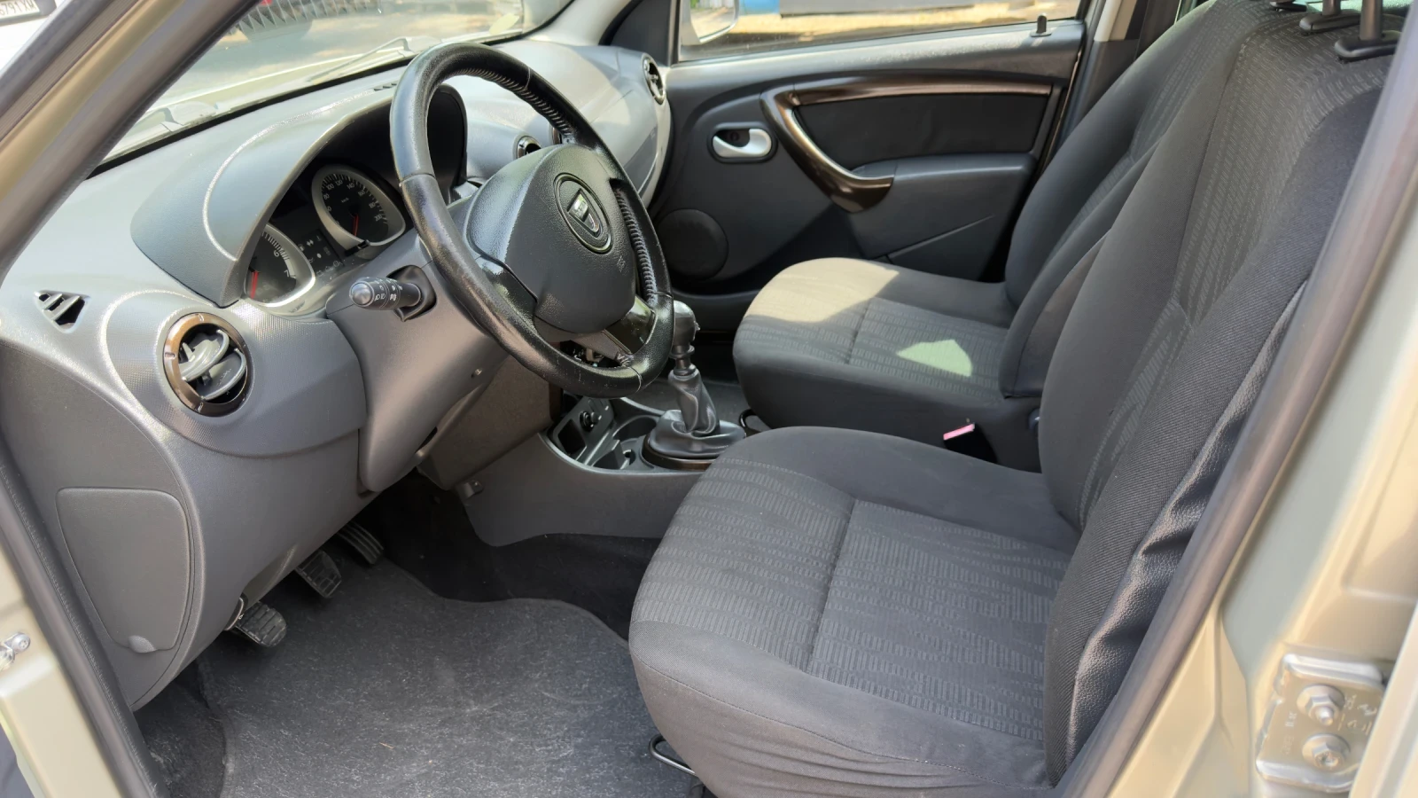 Dacia Duster 1.5 DCI Италия, снимка 7 - Автомобили и джипове - 54802989