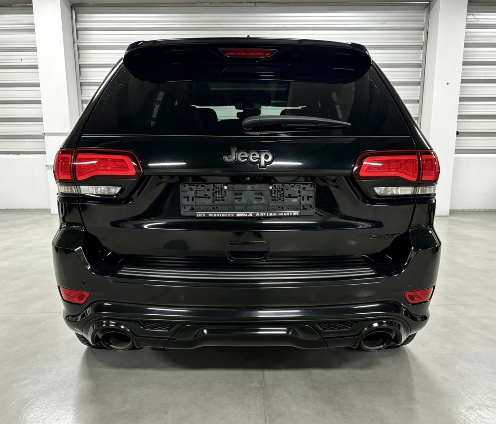 Jeep Grand cherokee 6.4 SRT/Facelift/Distronic/Panorama/Keyless/Harman, снимка 5 - Автомобили и джипове - 54824899