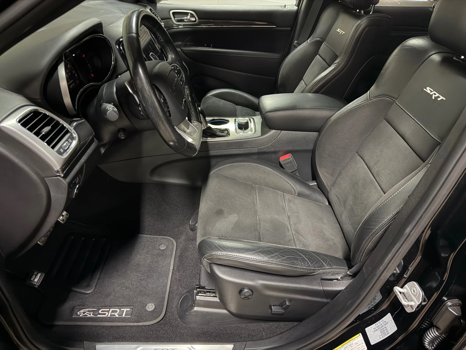 Jeep Grand cherokee 6.4 SRT/Facelift/Distronic/Panorama/Keyless/Harman | Mobile.bg � ����������� 8