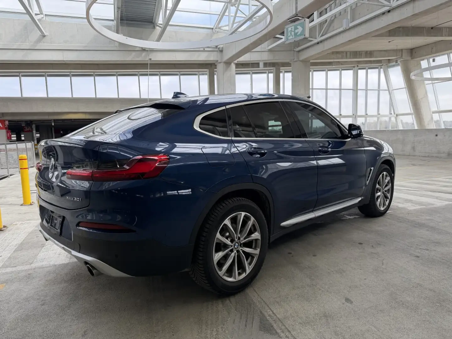 BMW X4 XDRIVE* 30i* ДИГИТАЛНО* ТАБЛО* ПОДГРЕВ* ОБДУХВАНЕ*, снимка 2 - Автомобили и джипове - 54943336