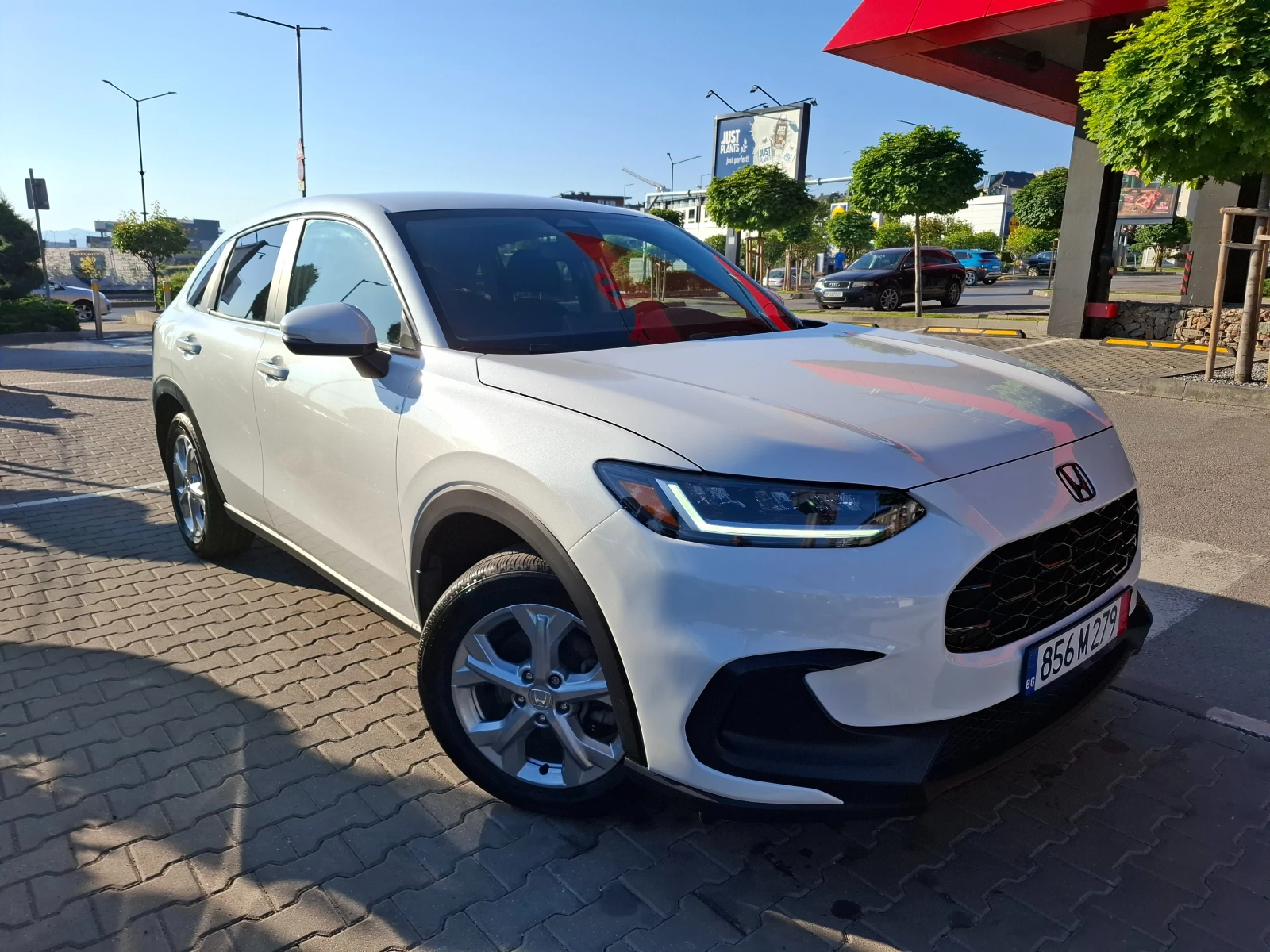 Honda Hr-v 2.0i 2WD, снимка 15 - Автомобили и джипове - 54985509