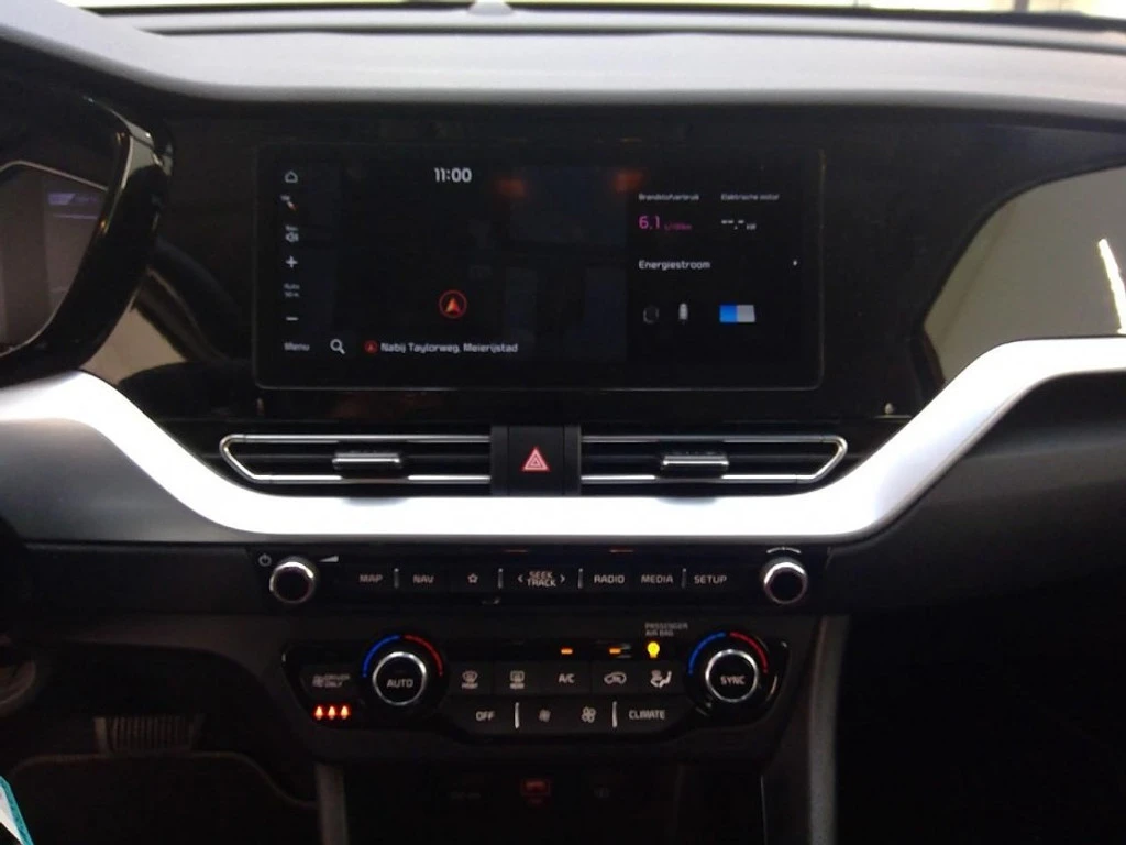 Kia Niro GDI DynamicLine, снимка 15 - Автомобили и джипове - 55361835