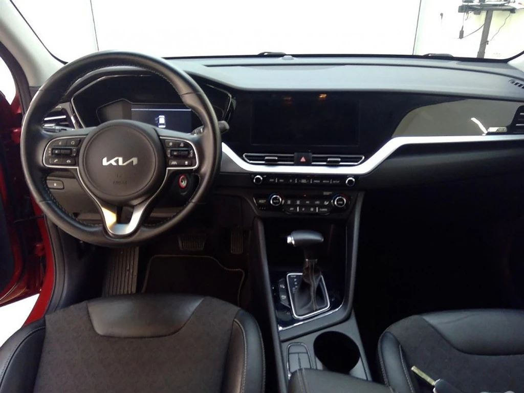Kia Niro GDI DynamicLine, снимка 13 - Автомобили и джипове - 55361835