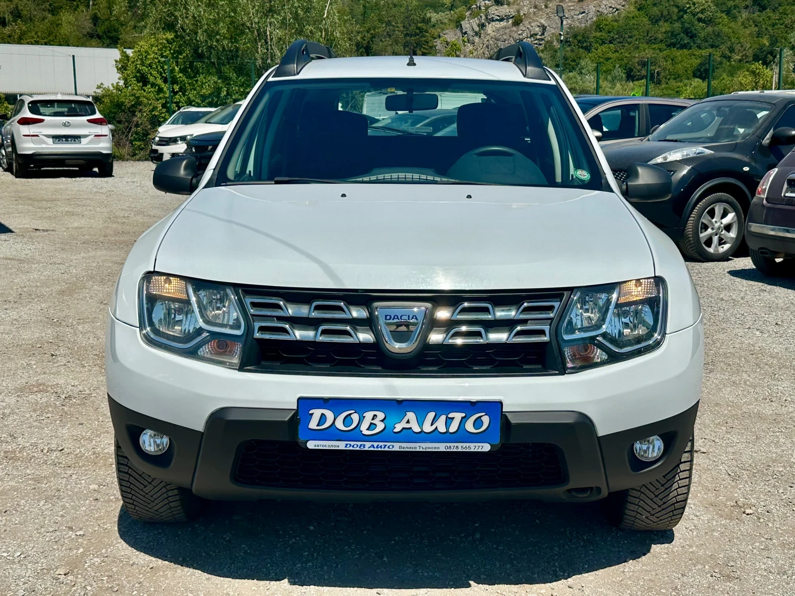 Dacia Duster 1.6i-БЕНЗИН-ГАЗ-НАВИ, снимка 2 - Автомобили и джипове - 55553794