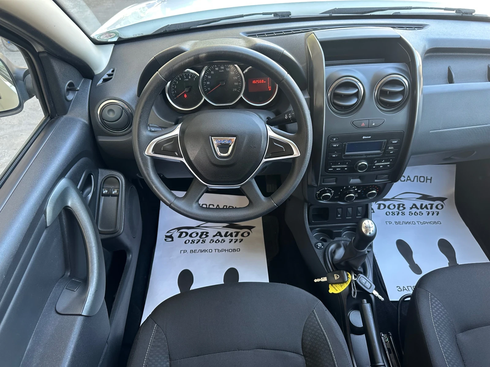 Dacia Duster 1.6i-БЕНЗИН-ГАЗ-НАВИ, снимка 10 - Автомобили и джипове - 55553794