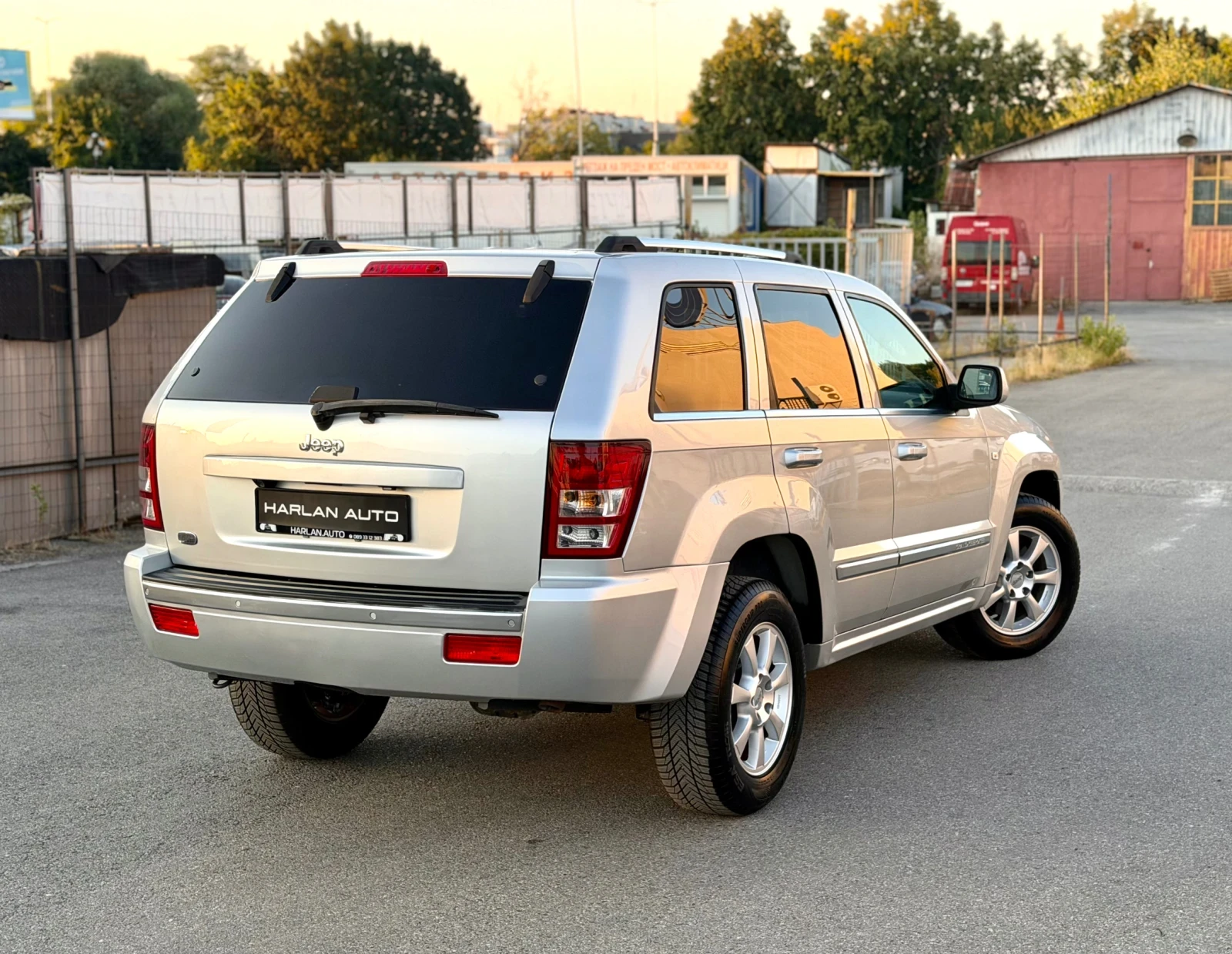 Jeep Grand cherokee 3.0Crd Overland Face 148хил Км Като Нов!, снимка 4 - Автомобили и джипове - 55631402