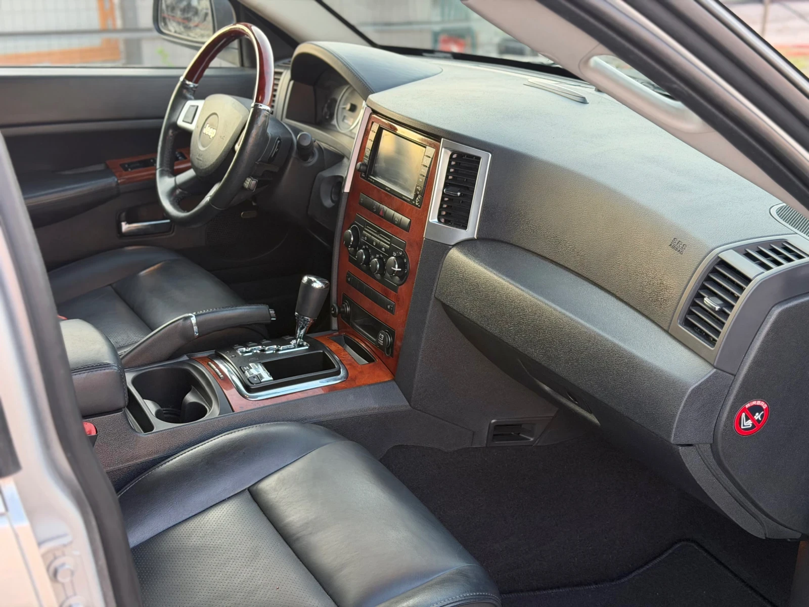Jeep Grand cherokee 3.0Crd Overland Face 148хил Км Като Нов!, снимка 6 - Автомобили и джипове - 55631402