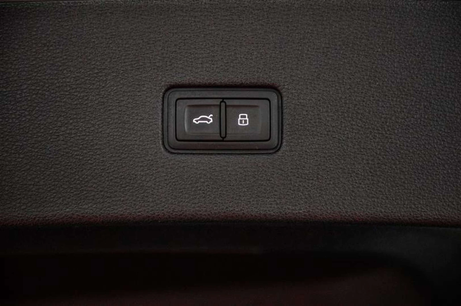 Audi RSQ8, снимка 10 - Автомобили и джипове - 56115196