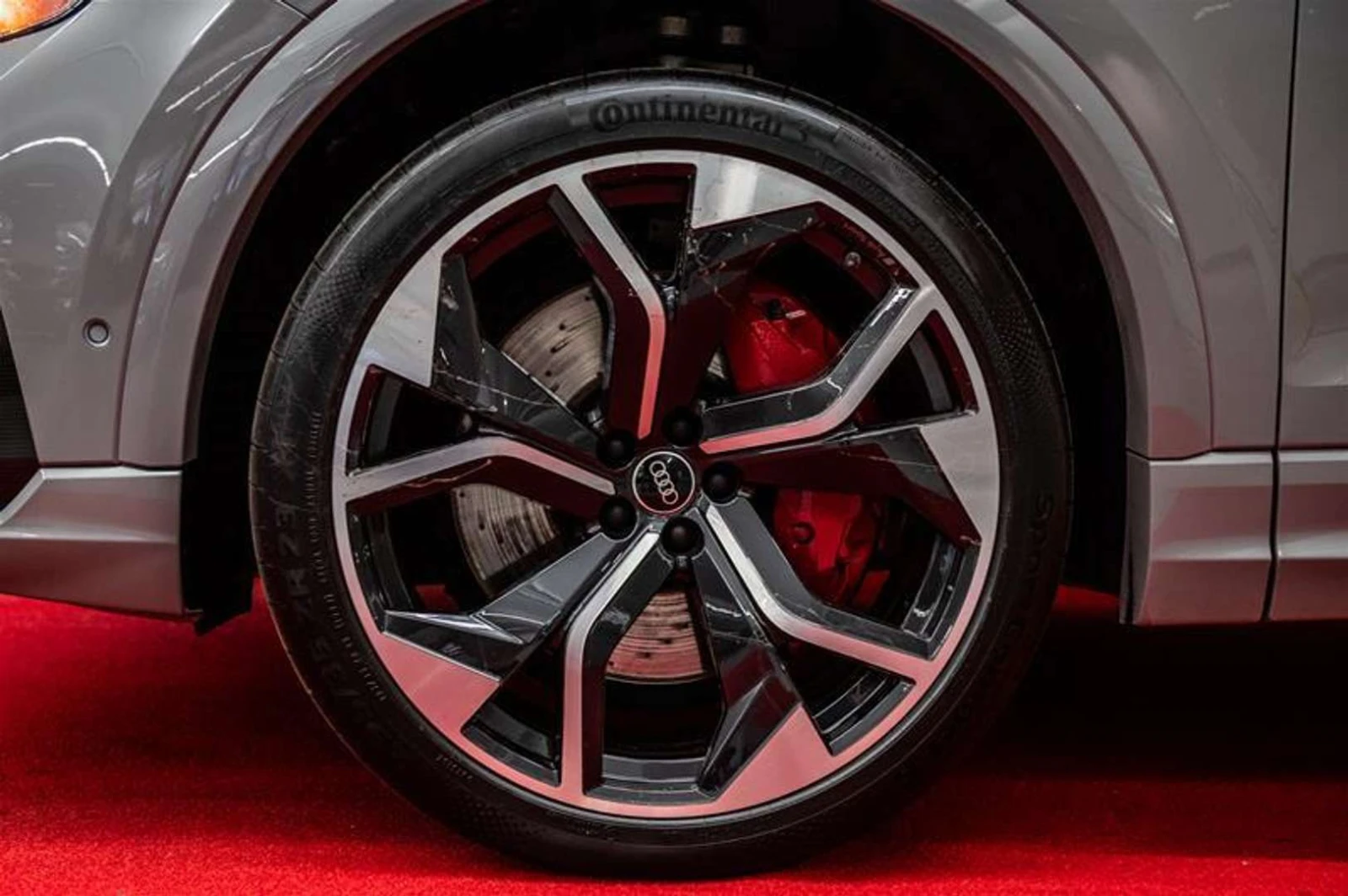 Audi RSQ8, снимка 14 - Автомобили и джипове - 56115196