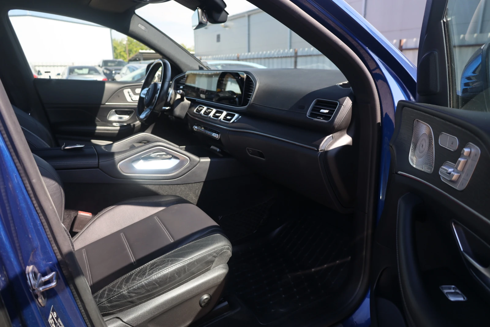 Mercedes-Benz GLE 400 d Coupe AMG 4M AIR 360KAM BURM Distr Lane 21Zoll, снимка 8 - Автомобили и джипове - 56138828